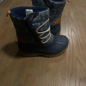 OshKosh B'gosh Kids' Blue and Tan Snow Boots